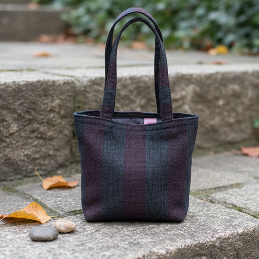 Small Tote in Grey